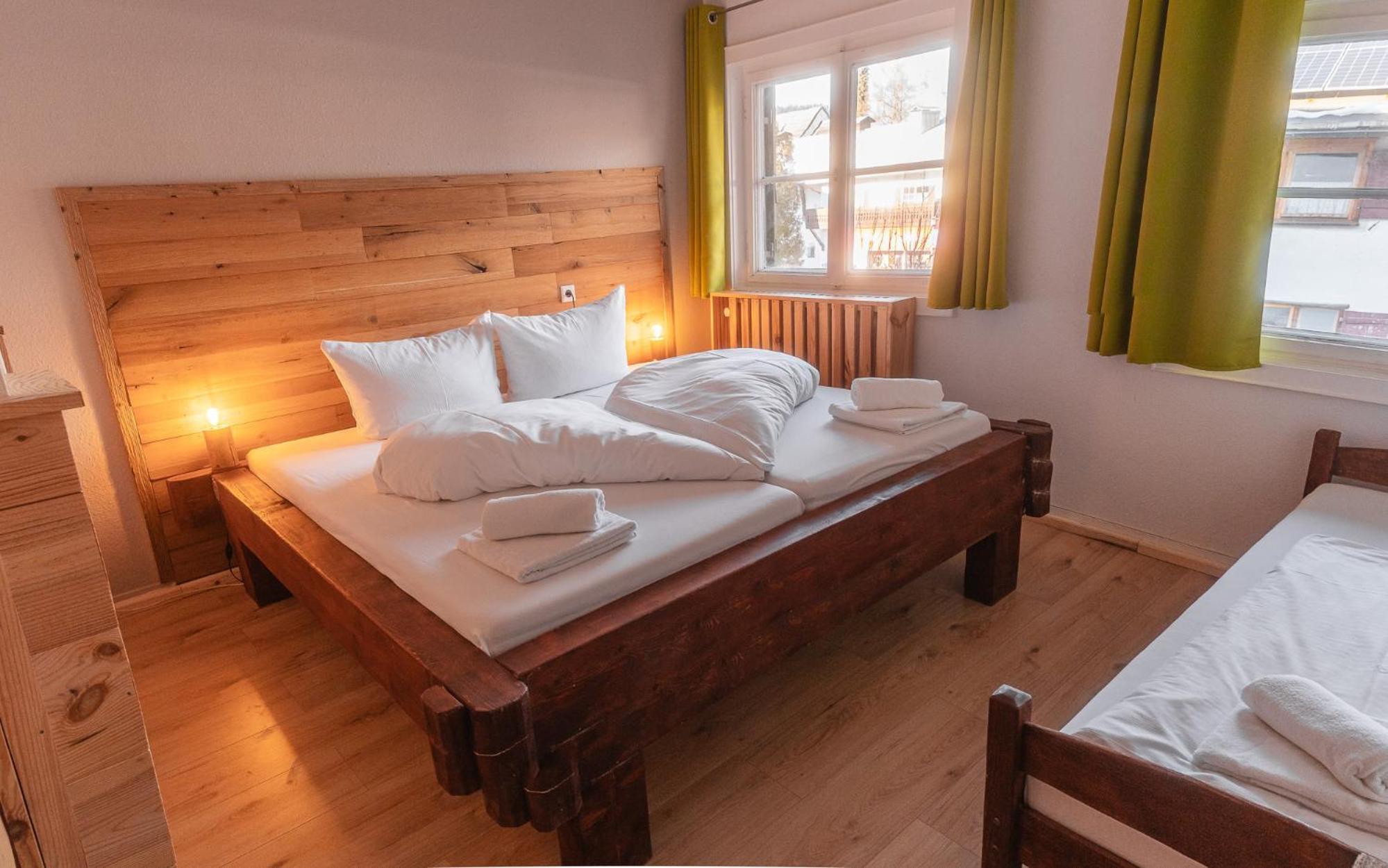 Hostel - Ron'S Guesthouse Oberstdorf Exteriér fotografie
