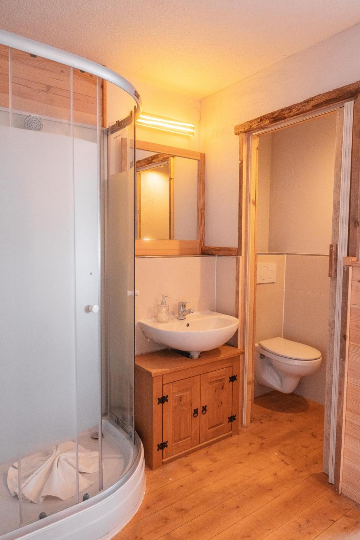 Hostel - Ron'S Guesthouse Oberstdorf Exteriér fotografie