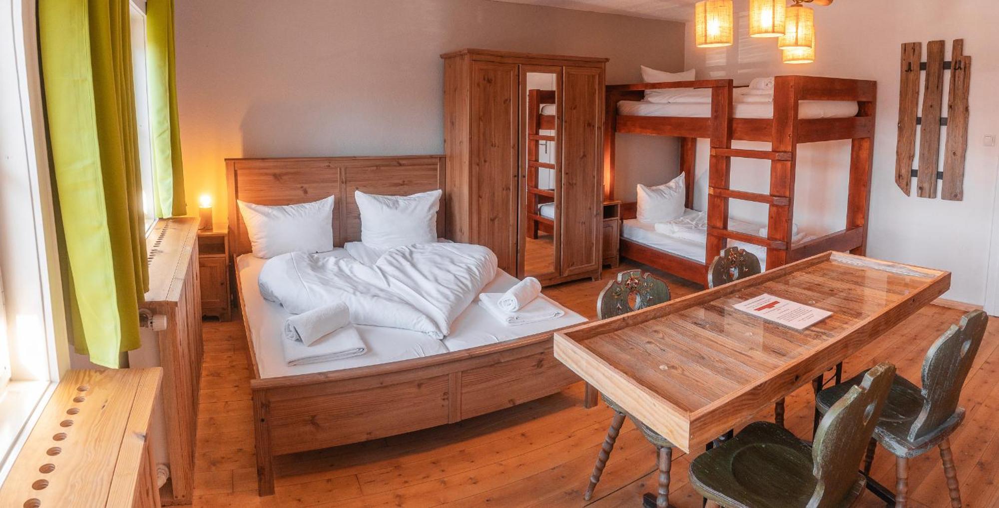 Hostel - Ron'S Guesthouse Oberstdorf Exteriér fotografie